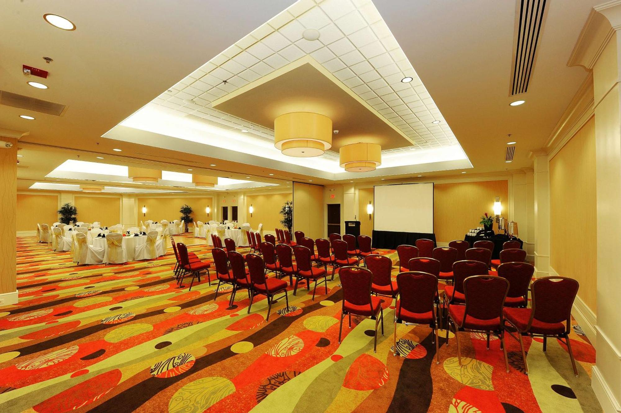 Hilton Garden Inn Columbia/Northeast Экстерьер фото